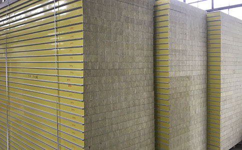 如何判斷巖棉聚氨酯夾芯板質量的好壞？