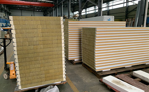 巖棉夾芯板的承重能力是否滿足工業(yè)廠房需求？